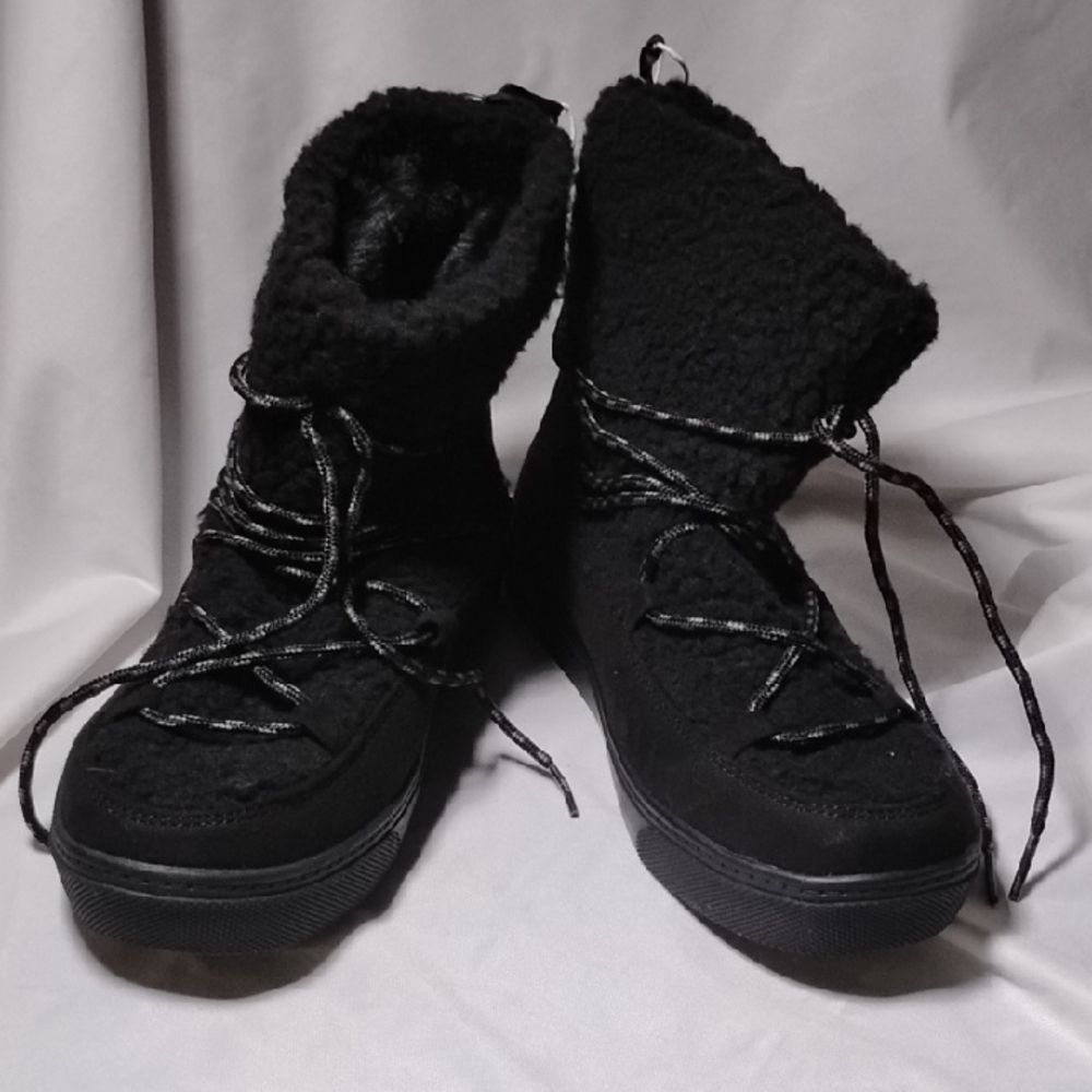 Boots Old Navy Lace Up Faux Fur Sherpa Women's Size 8